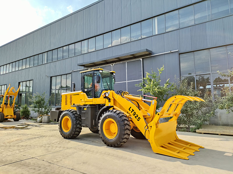 2 ton payloader with attachment