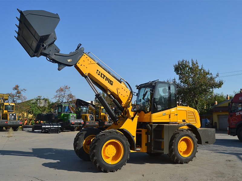 Telescopic front loader with japanese engine