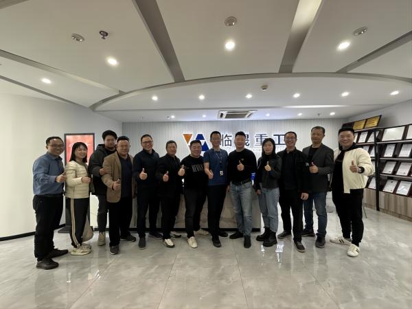 Konferenz zum Austausch der Baumaschinenindustrie in Xiamen erfolgreich bei der LTMG Group abgehalten