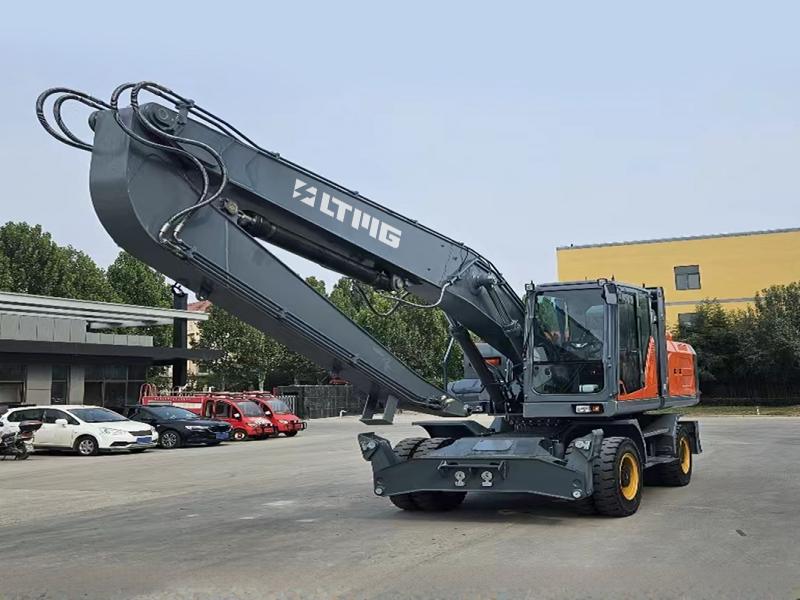 Long reach excavator for sale
