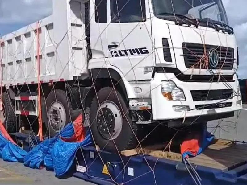 Exportfall: Ein dominikanischer Kunde erhielt einen 25-Tonnen-LTMG-Muldenkipper LMDT250