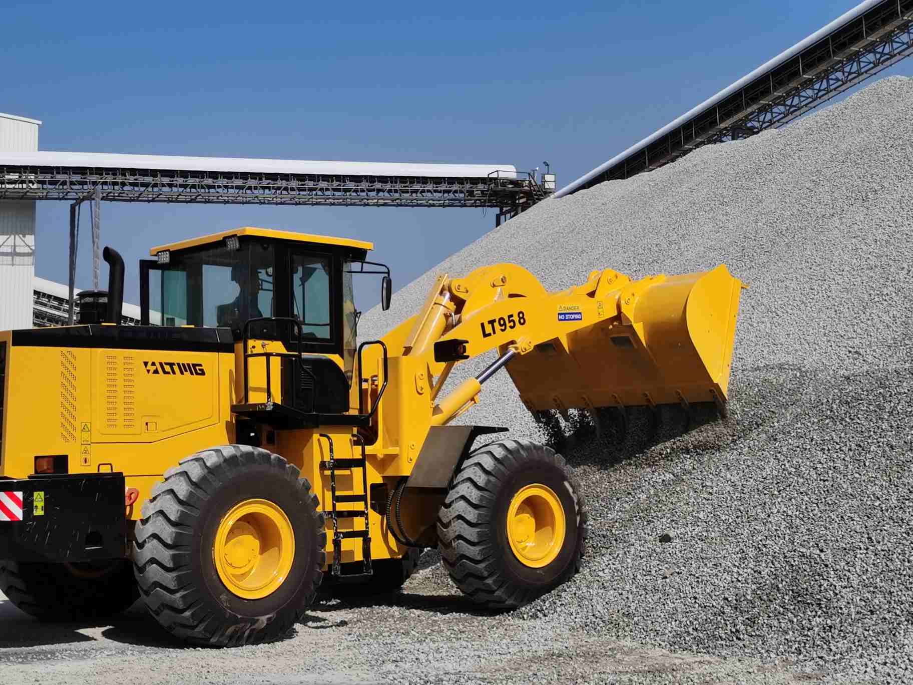 The 5 Common Wheel Loader Problems and How to Solve Them Introduction