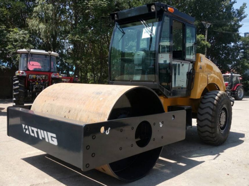 road roller