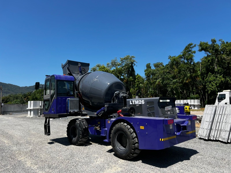 self loading concrete mixer